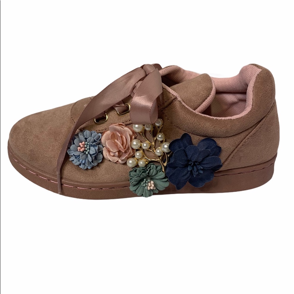 Ket Importa brand suede tennis shoes SZ 6.5
